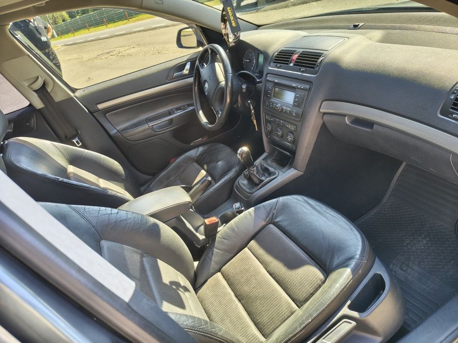 Vând Skoda Octavia 2