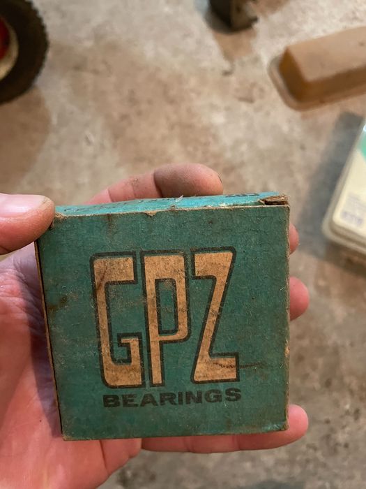 Табло и части за Москвич