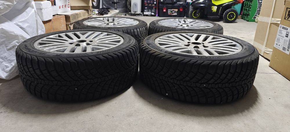 Зимни гуми с джанти Kumho 17"