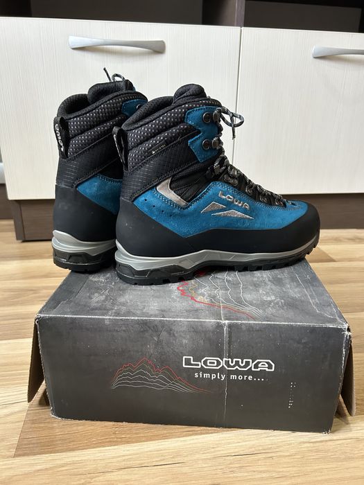 LOWA обувки за зимни преходи cevedale evo gtx ws