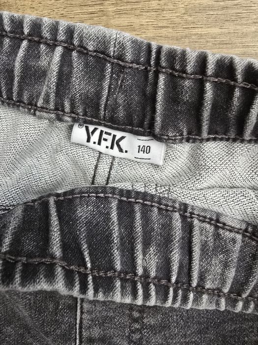 Къси дънкови и шушлякови  панталонки 134/140см