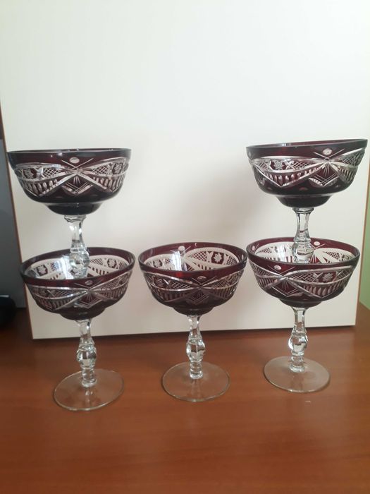 Cupe cristal rosu 5 bucati