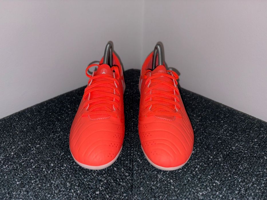 Ghete crampoane NIKE Tiempo nr 39