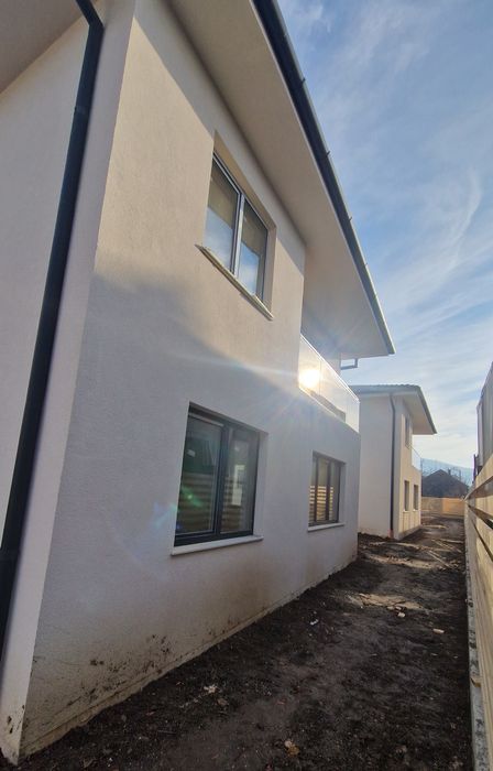 Vand duplex Floresti