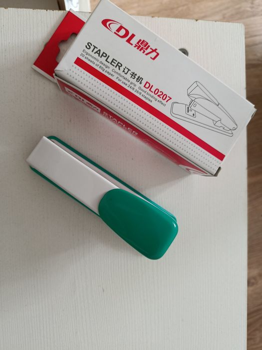 Степлер канцелярский для бумаги