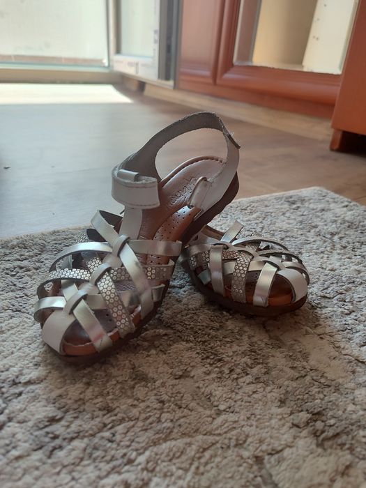 Детски сандалети