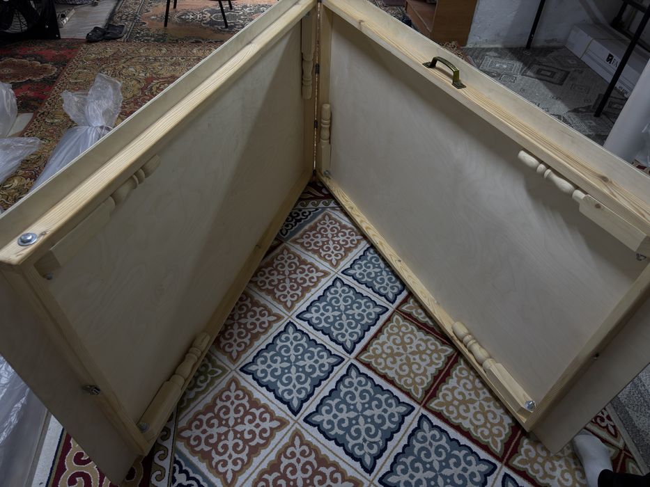 Продается стол  в хорошем состоянии