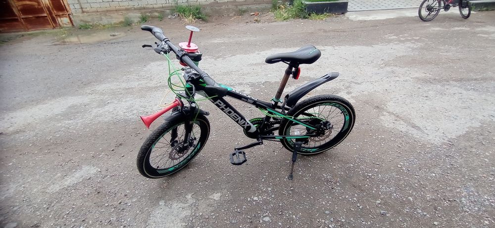 Phoenix 20 velosiped srochna  sotiladi