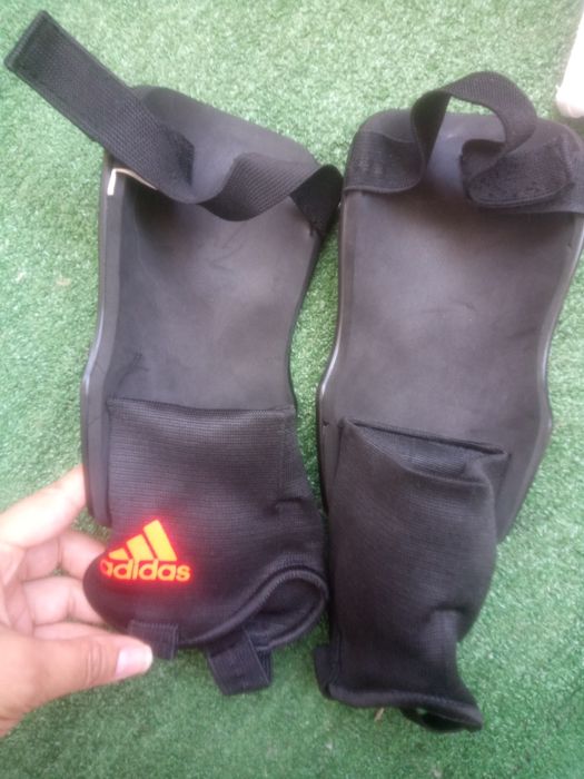 Футболни кори Адидас