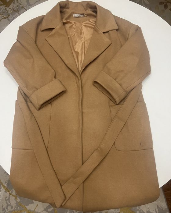 ПРОДАМ стильное теплое пальто