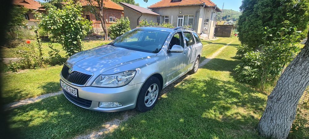 SKODA Octavia 2011 — imagine 3