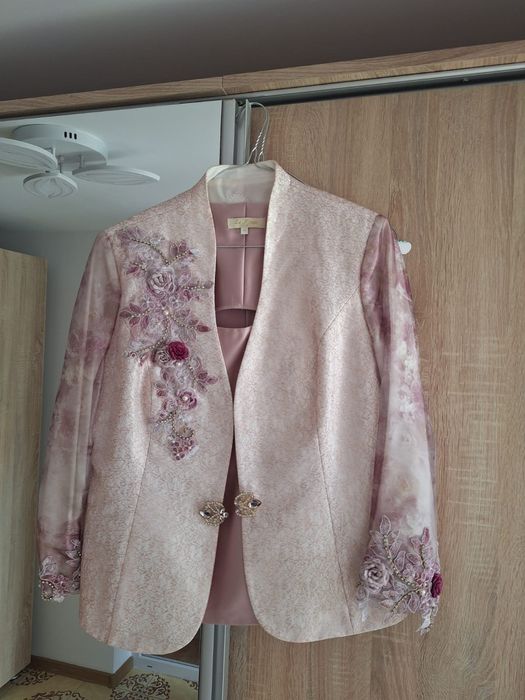 Costum dama marimea 44