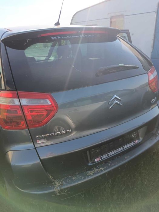 Citroen C4 Picasso на части