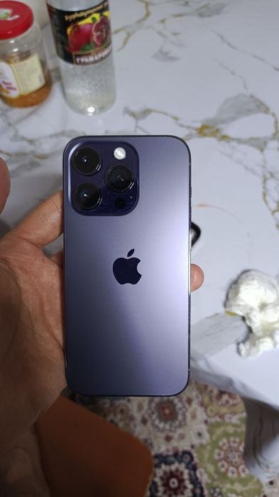 Продам iPhone 14 pro