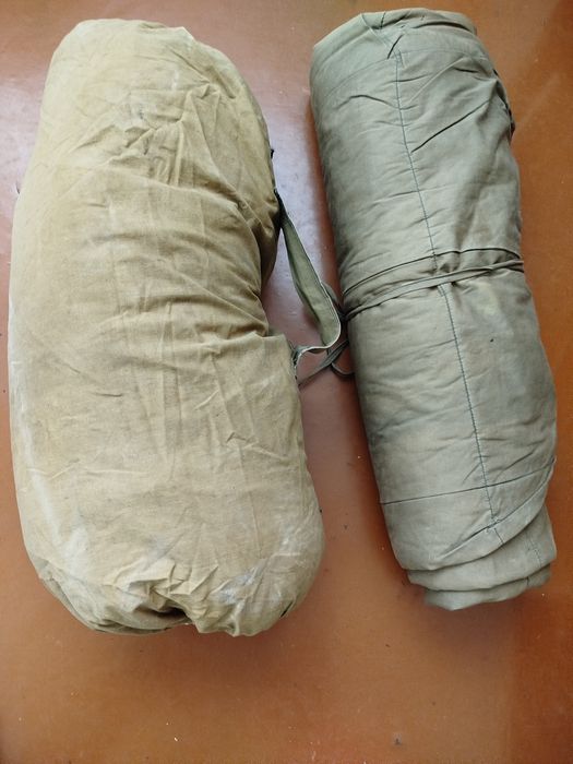 Палатки туристические, мешки спальные,советские