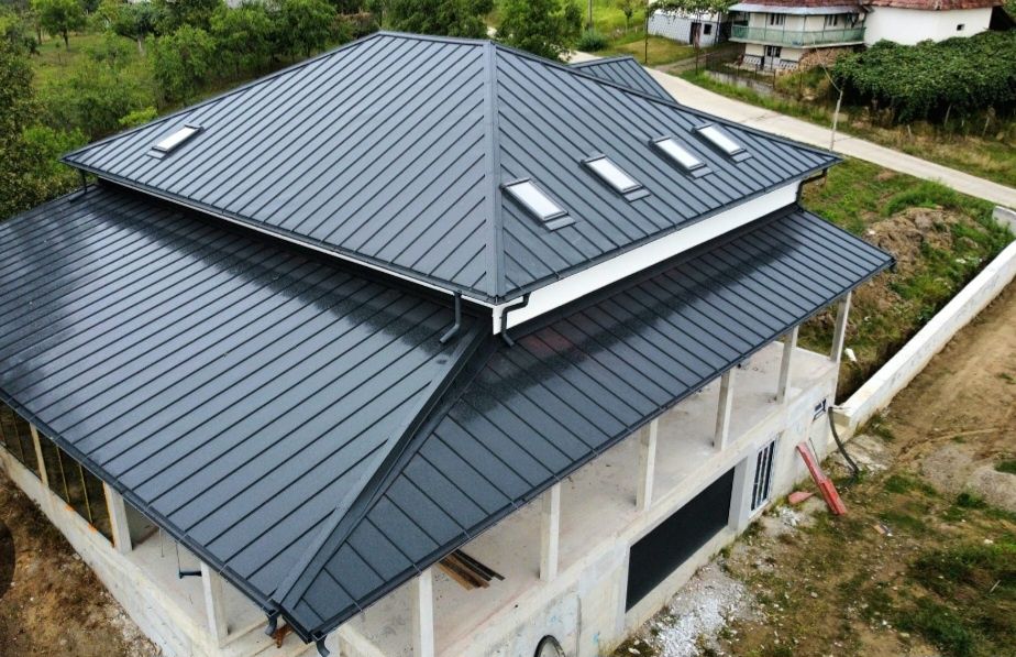 Reparatii acoperisuri mansardari tigla metalica