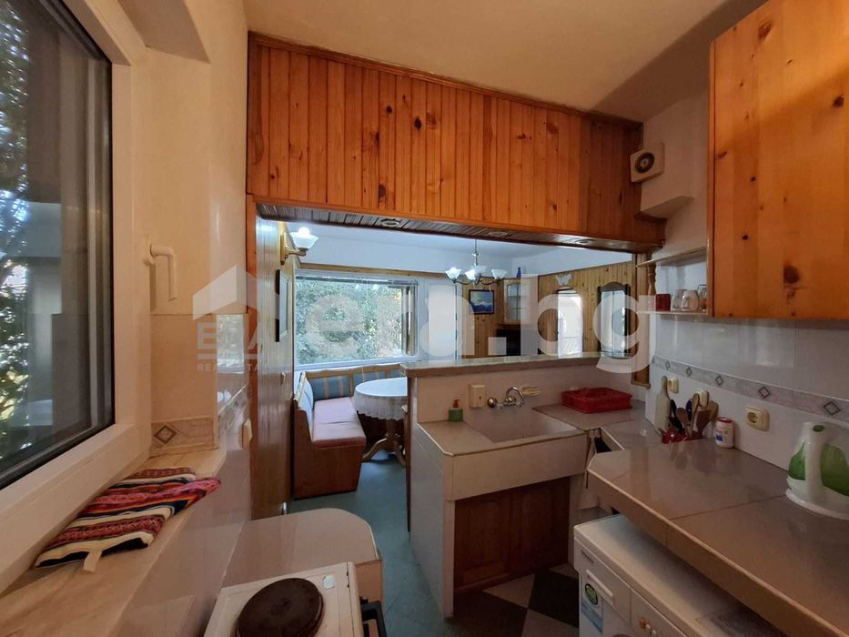 Продава се Двустаен апартамент в Варна, Център - 70 кв.м за 7 €/кв.м - Снимка #3