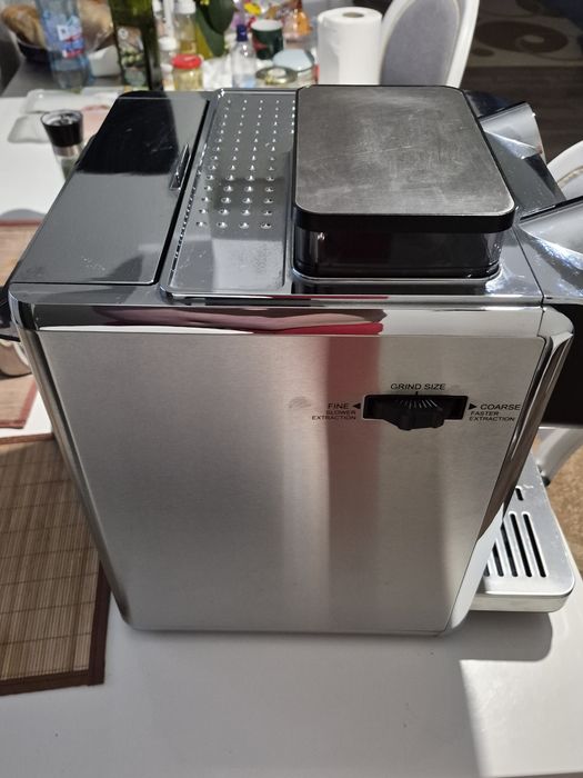 Ofer spre vânzare espressor Cafea