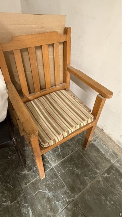 Стульчики и скамейки  для двора