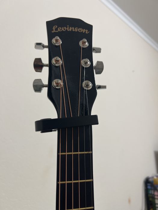 Гитара акостика