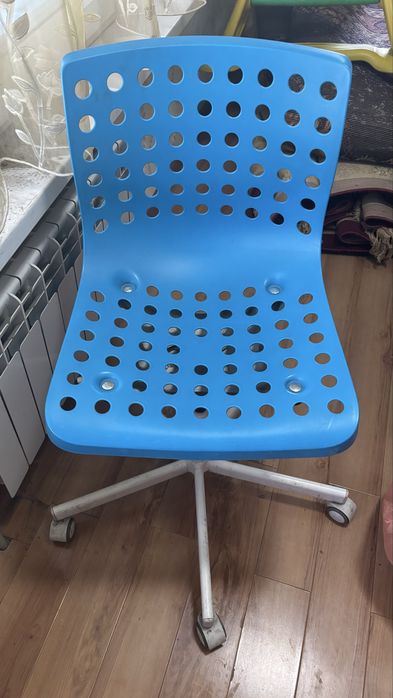 Офисные кресла стулья