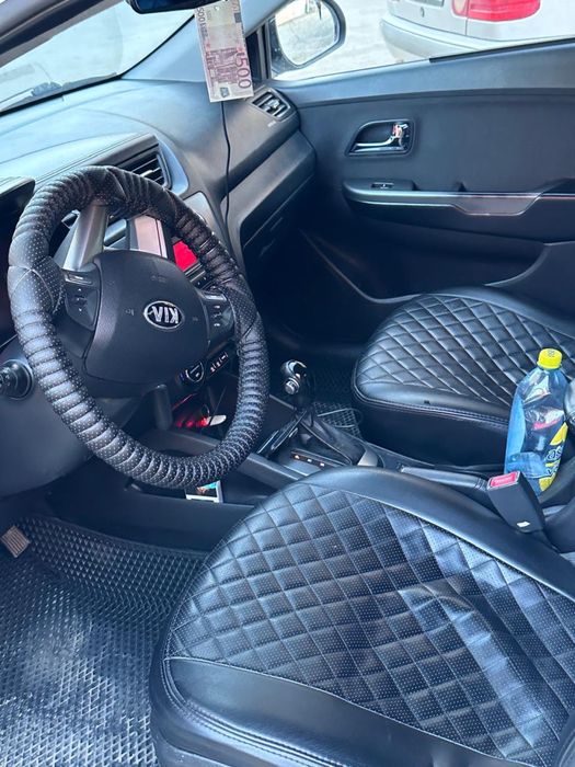 Срочно продаю Киа рио 2014 г/в