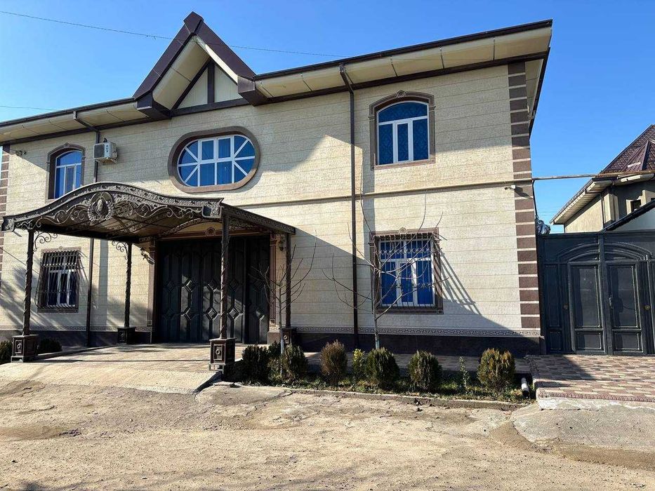 Qarshi shahardagi Hovli sotiladi