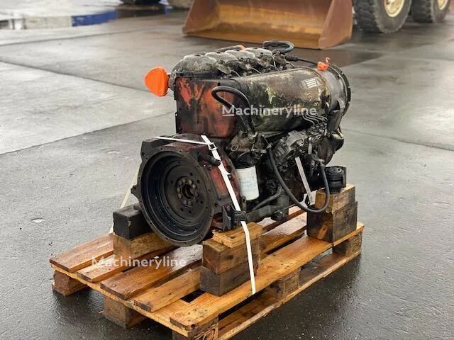 Motor Deutz pe palet de lemn Deutz F4L 912