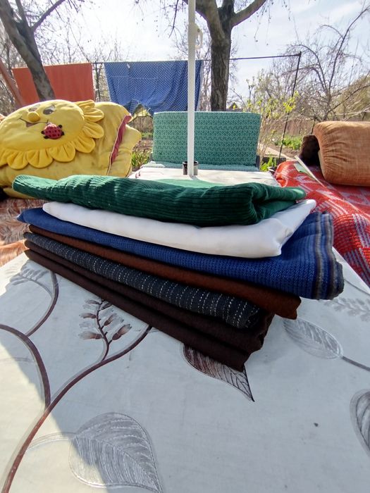 Материал и нитки