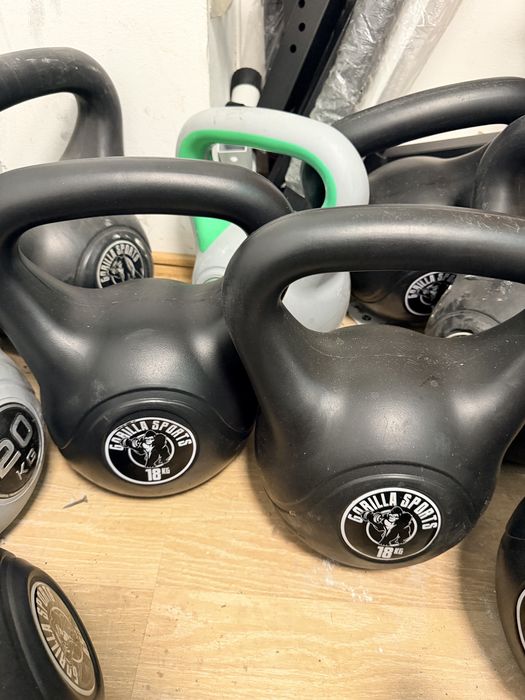 Set Kettlebell 18 kg+18 kg=36 kg. Pret 300 lei made in Germany
