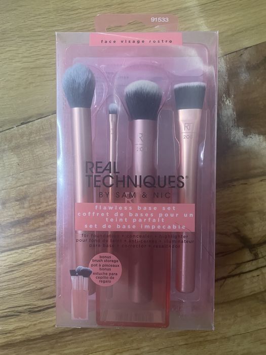 Четки за грим Real Techniques