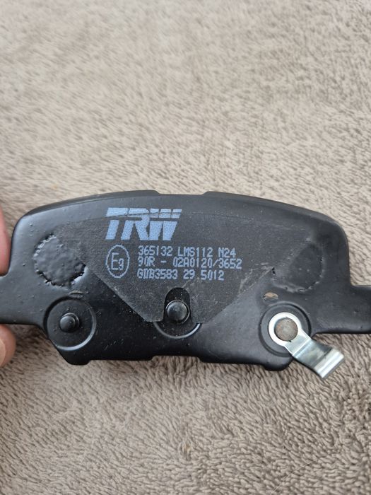 Plăcuțe frână spate TRW GDB3583 originale – Mitsubishi ASX / Peugeot 4008 / Citroen C4 Aircross / Mazda 6