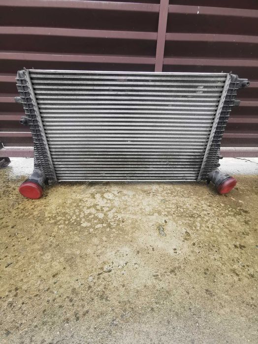 Vând intercooler passat b6 2.0 TDI