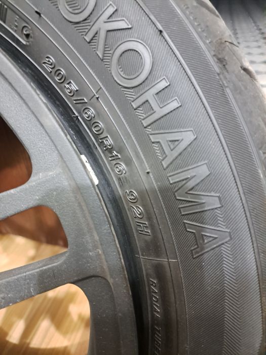 Yokohama Avid Envigor 16/205/60 UHP Комплект шины/балон/shina