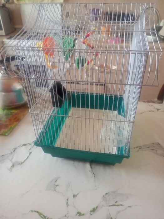 Продаеца клетка для попугаев