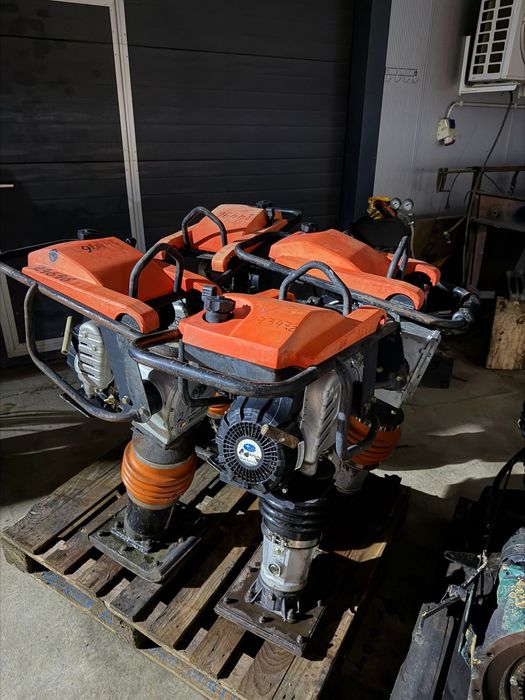 Mai compactor Subaru Bisonte