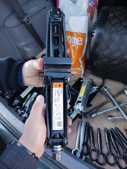 Крикове,ключове и куки за теглене! 10лв