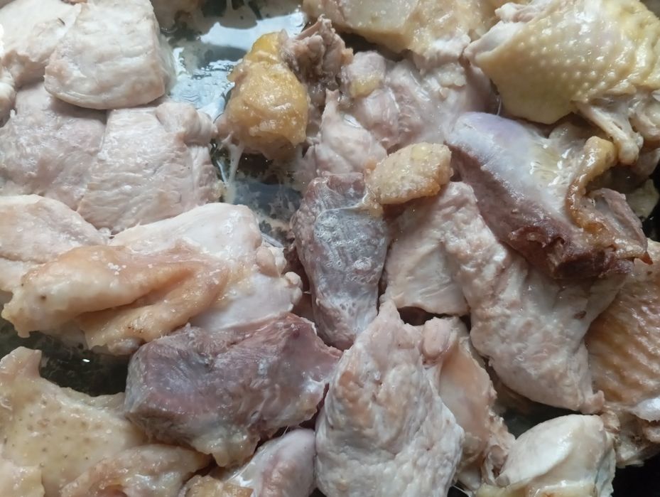 Домашна зимнина-пуешко месо,люти чушки,сладко