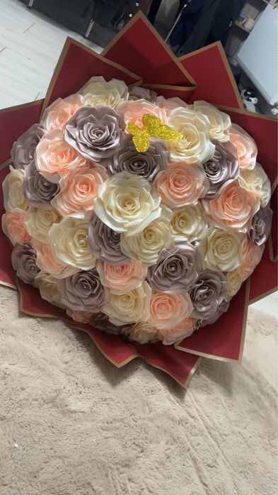 Buchet 45 de trandafiri din satin