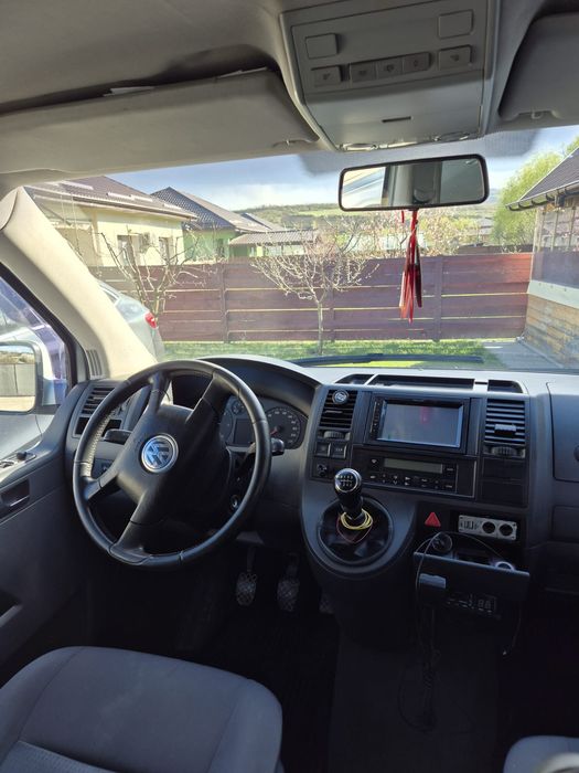 Vând Vw Caravelle 2.5 tdi unic proprietar de nouă