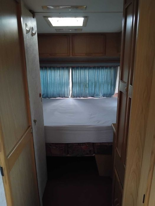 Rulota Caravan Bailey Senator 4 persoane 2002
