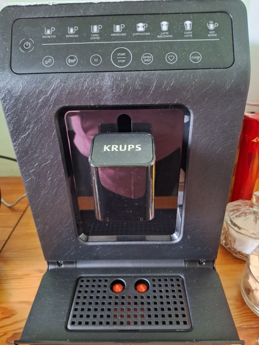 Кафеавтомат KRUPS EA897B10 2300.00 ml, 15.00 bar