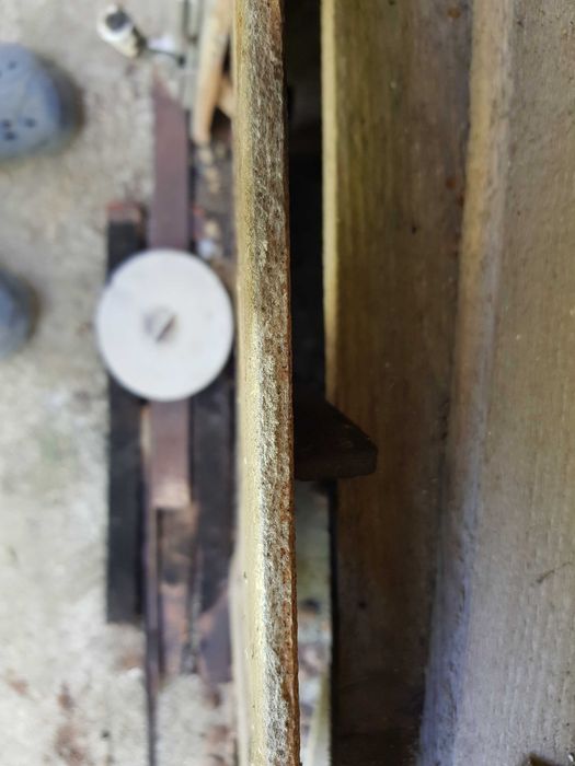 Vand usa de fonta pentru teracota 100 lei