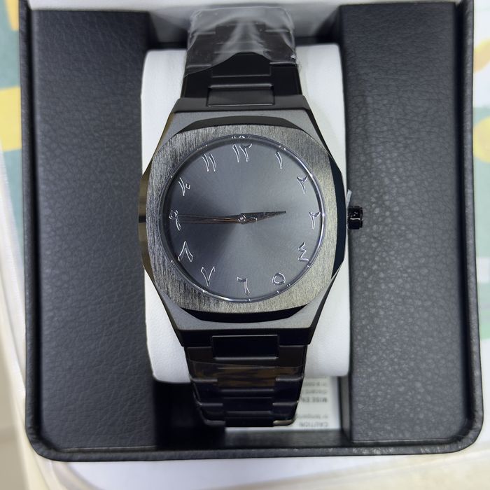 Черные Часы арабские