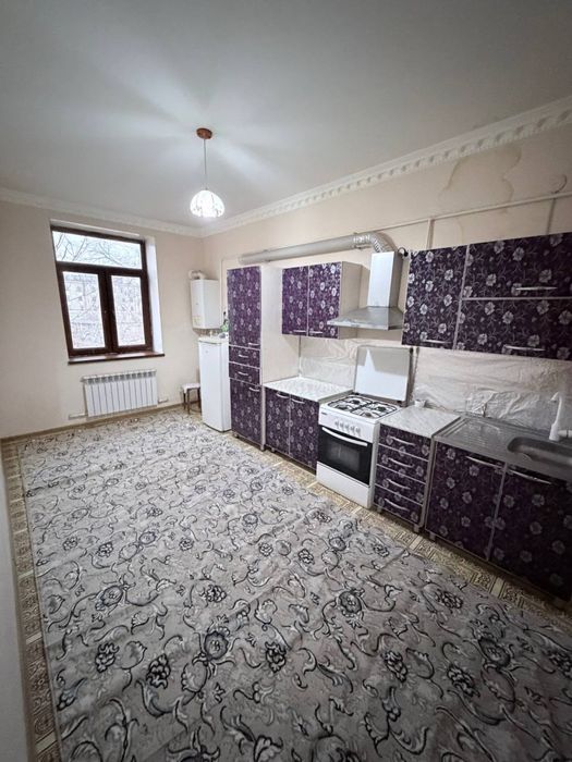 Дехкон бозор бозор янда 3 хонали квартира ИЖАРАГА