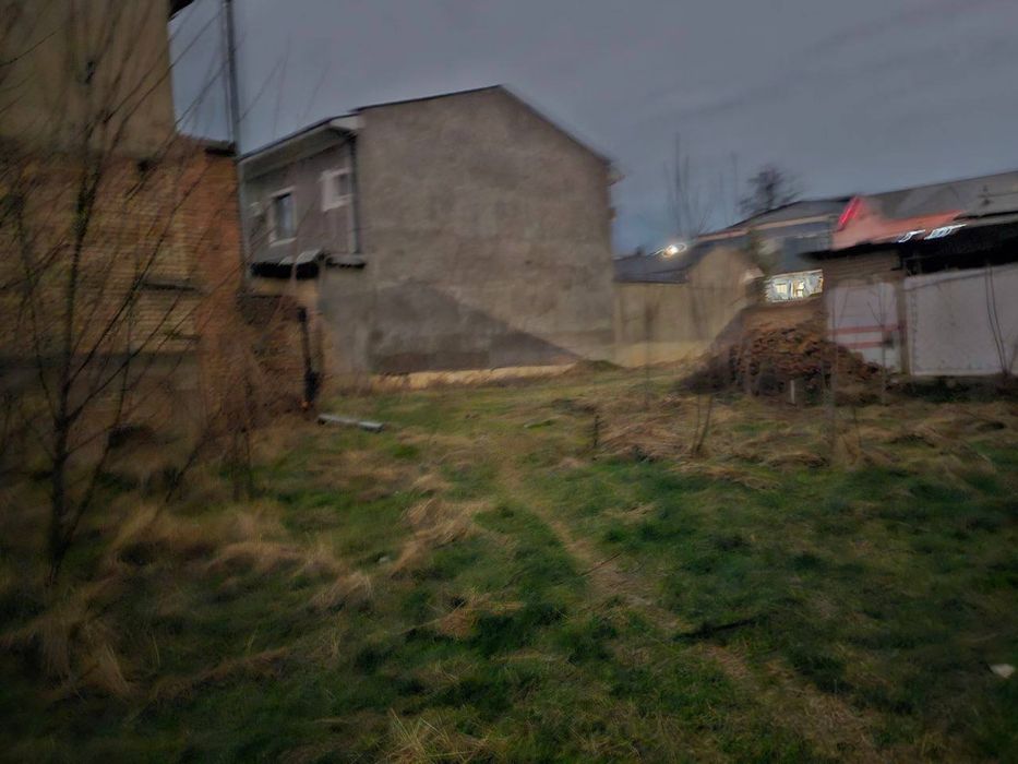 10 соток ул.Миракилова , гост Россия , маг Океан