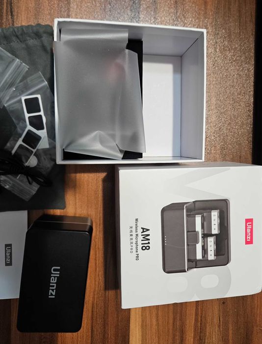 Ulanzi AM18 — 2 микрофона + приемник, тип влогърски