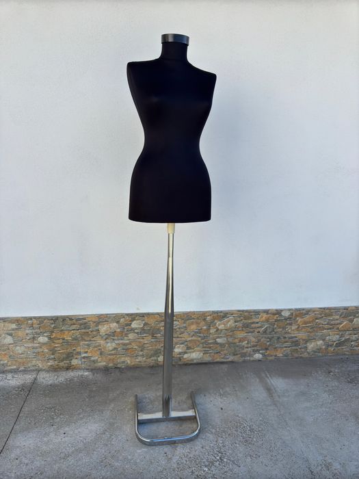 Inchiriez manechini nunta mire/mireasa