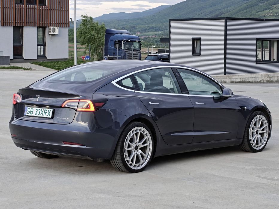 Tesla Model 3 Dual Motor Long Range 2019 IN GARANȚIE