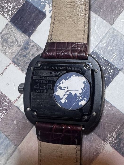 Часы Sevenfriday